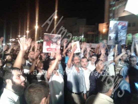 إعتصام أمام مسجد الجامعة الأردنية دعما لمرسي